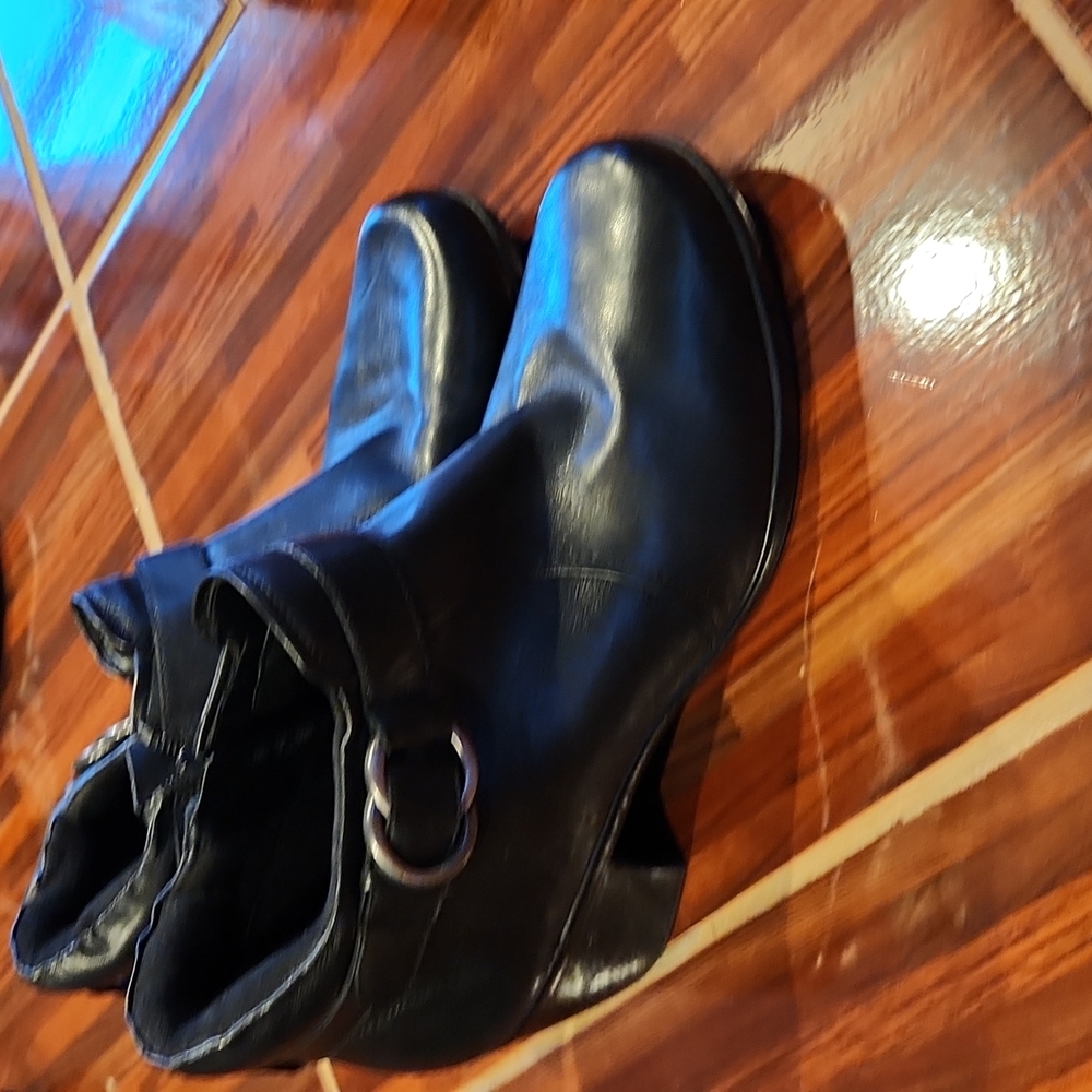 Ankle boots